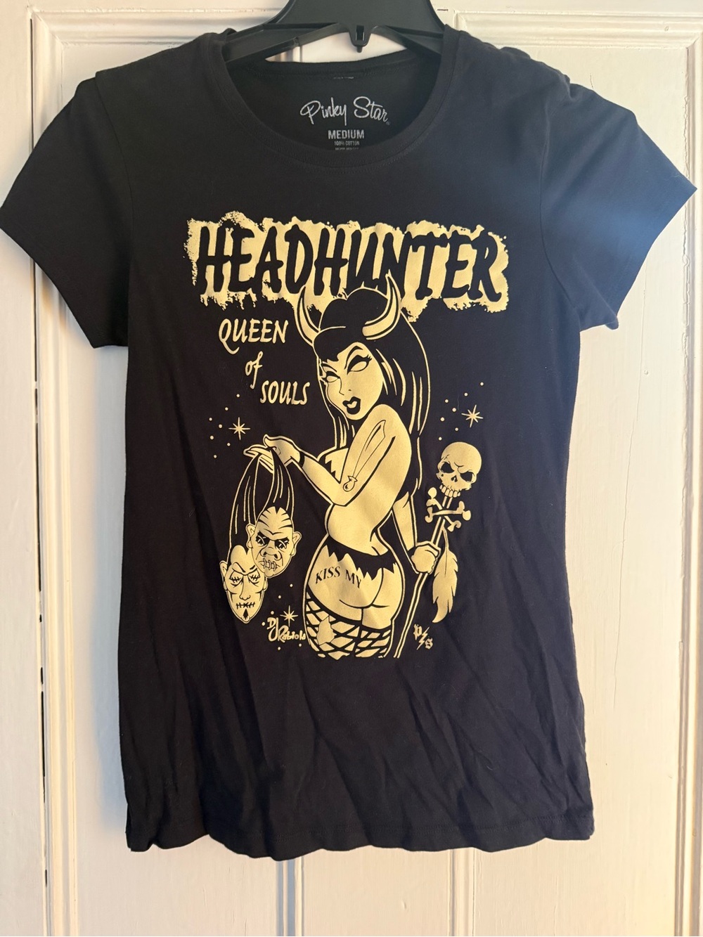 Pinky Star Black Graphic Tee - Medium